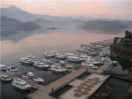 Dawn 2 at Sun Moon Lake