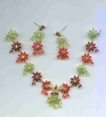 Neckles with ear rings