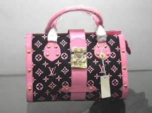 Handbags(chole,chanel,gucci,lv,juicy,coach,fendi...)