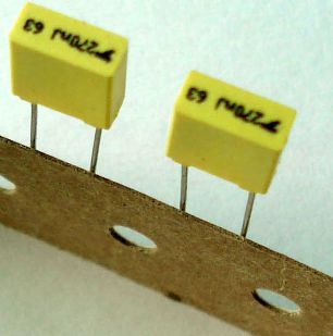 Subminiature Metalized Polyester Film Capacitors