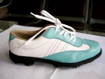 Golf shoes