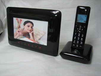 Digital frame with DECT Phone