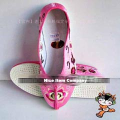 chinese embroider shoes 5  