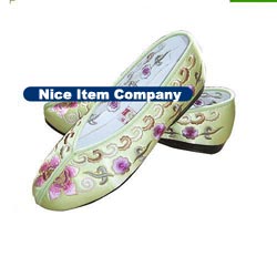 chinese embroider shoes 15