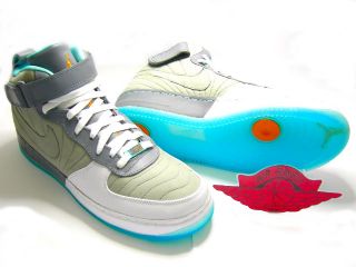 exclusive dunk sneakers