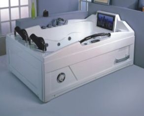 massaging bathtub