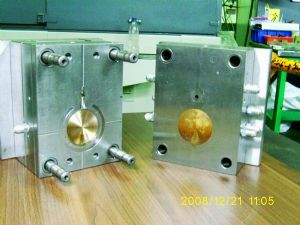 Plastic Injection Mold -- Optical 