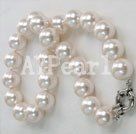 Seashell pearls necklace 