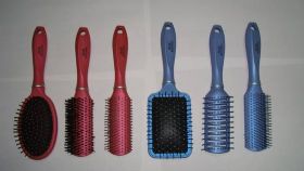 Plastic hair brush