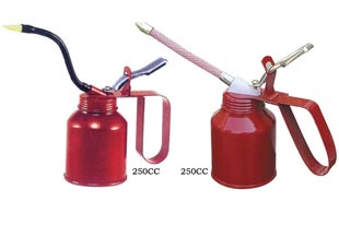 Pump Oiler / High Pressure Oil Can GT213