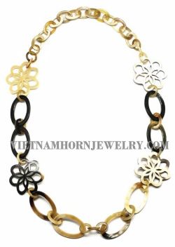 Eco - Friendly Horn Necklace For Girl