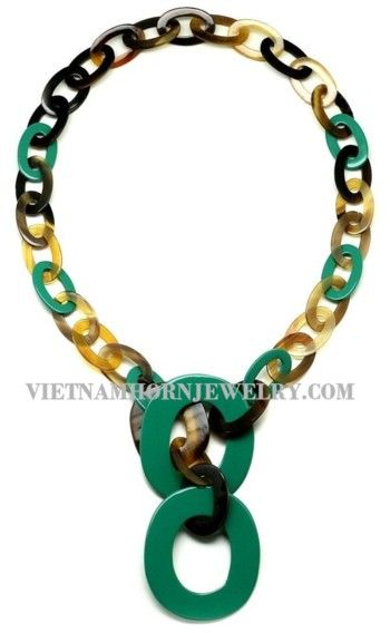 Horn Necklace With Lacquer Pendant