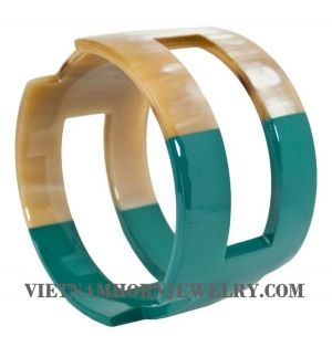 Bangle With horn And Lacquer 