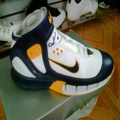 kobe shoes