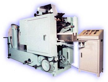 Paper napkin making machine