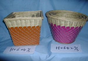 willow/wicker basket