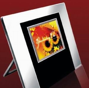 Digital photo frame