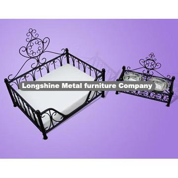 antique iron bed 