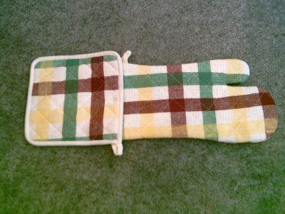 Apron, oven mitt, kitchen towel