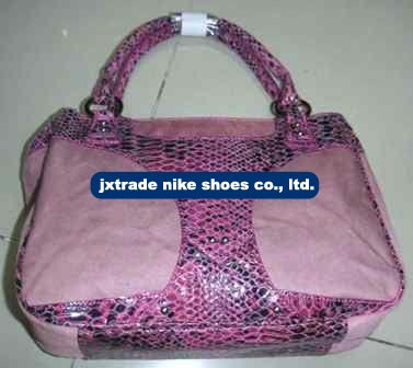 sell luggages travel bags handbags wallets suitcases briefcases