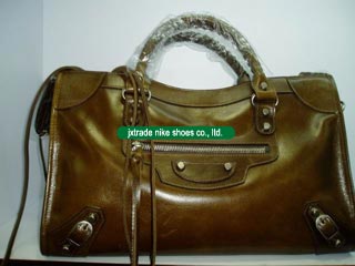 sell luggages travel bags handbags wallets suitcases briefcases