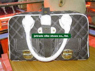 sell luggages travel bags handbags wallets suitcases briefcases