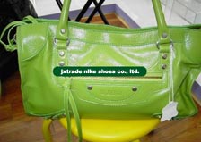 sell luggages travel bags handbags wallets suitcases briefcases