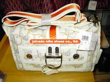 sell luggages travel bags handbags wallets suitcases briefcases