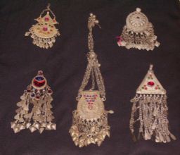 pandants and neckles