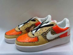 Sell Nike shoes Louis Vuitton handbag