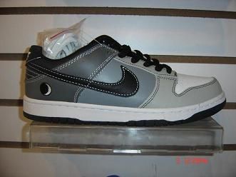 Nike sports shoes