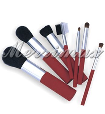cosmetic brush