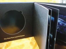 Cataloge & Brochures Flyer